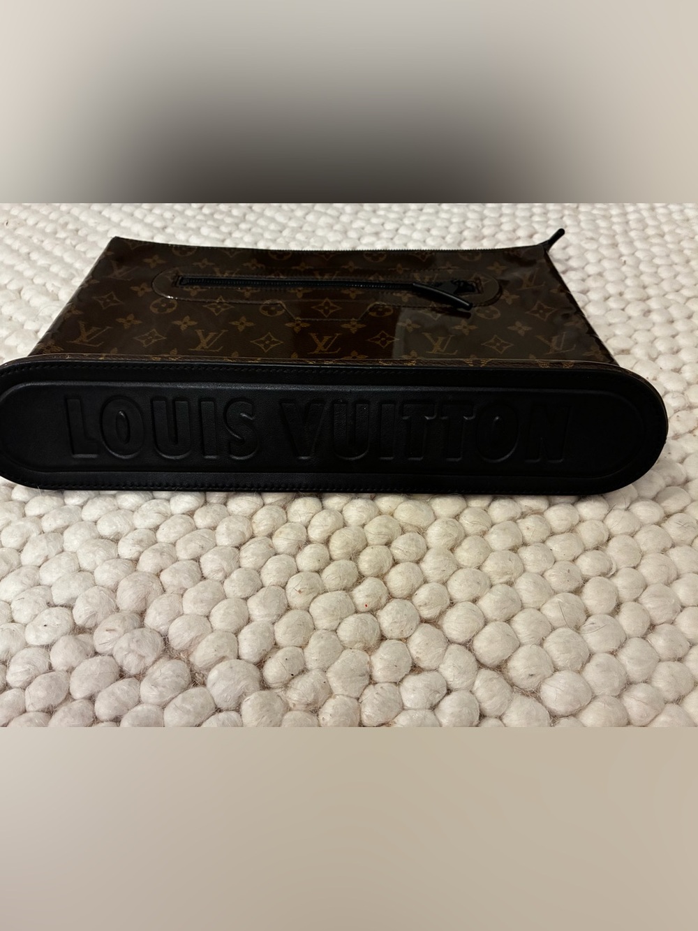 LOUIS VUITTON MONOGRAM GLAZE COSMOS POCHETTE - Picture 5 of 12